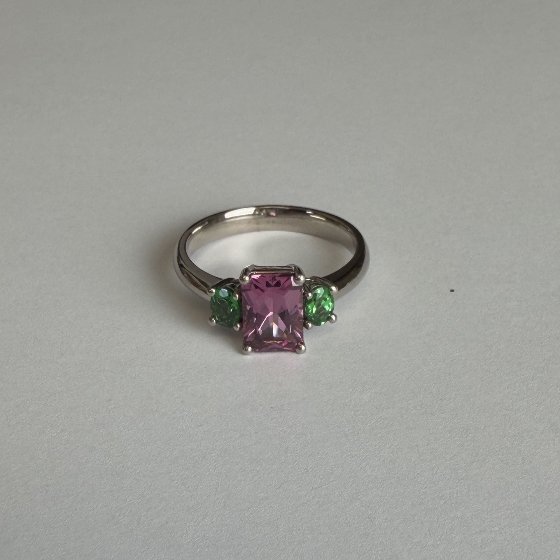 Damenring spinell tsavorit — Mint (M) Ringe