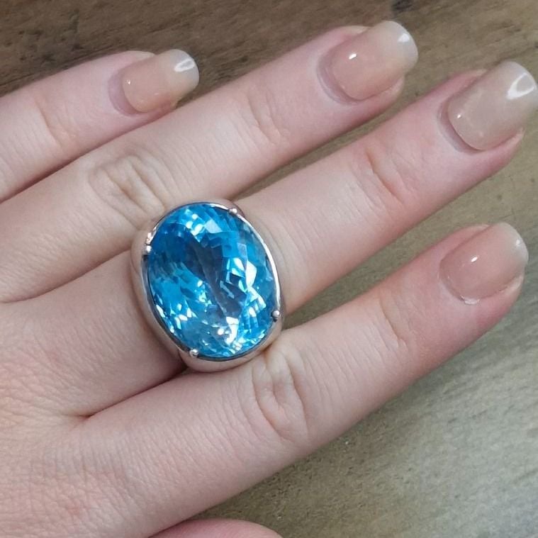 34.66 ct. Swiss Blue Topas Ring – Silber 925 — rings